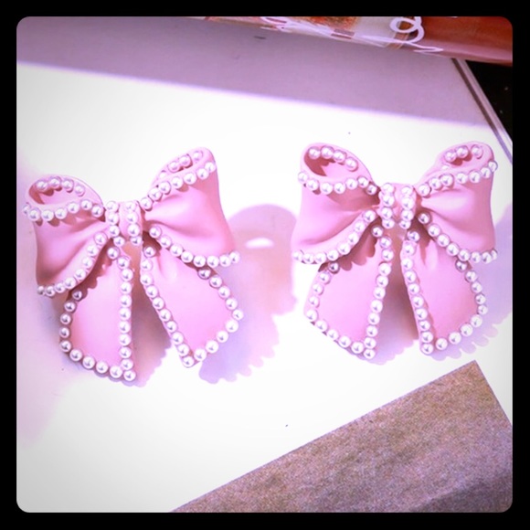🎀 Beautiful 🎀 Pink 🎀 Bow 🎀 Earrings 🎀 - Picture 4 of 4